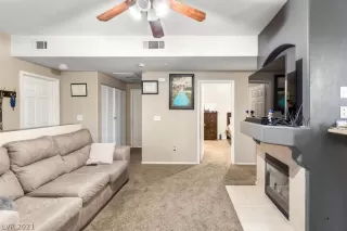 Photo #3: 2327017 Listing 