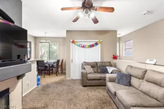 Photo #4: 2327017 Listing 