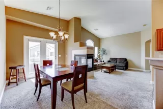 Photo #5: 2327022 Listing 