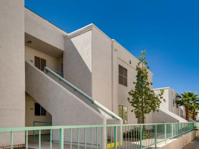 MLS: 2327033 Condo For Sale