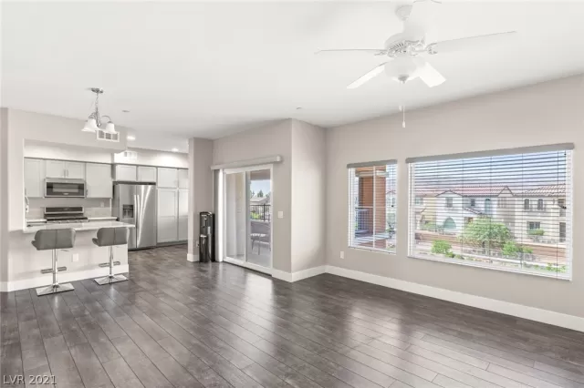 MLS: 2327053 Condo For Sale