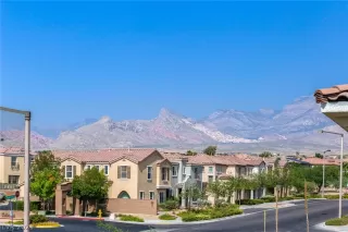 Photo #1: 2327053 Listing