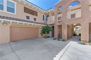 Photo #4: 2327053 Listing