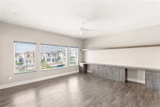 Photo #6: 2327053 Listing