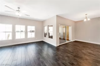 Photo #2: 2327057 Listing 