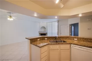 Photo #2: 2327062 Listing