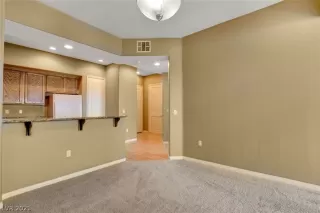 Photo #4: 2327122 Listing 