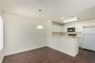 Photo #2: 2327123 Listing 