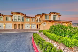 Photo #1: 2327143 Listing