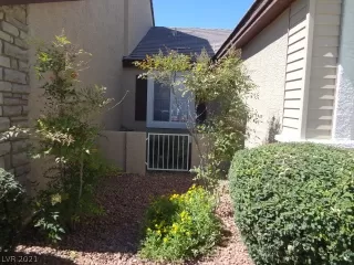 Photo #2: 2327188 Listing