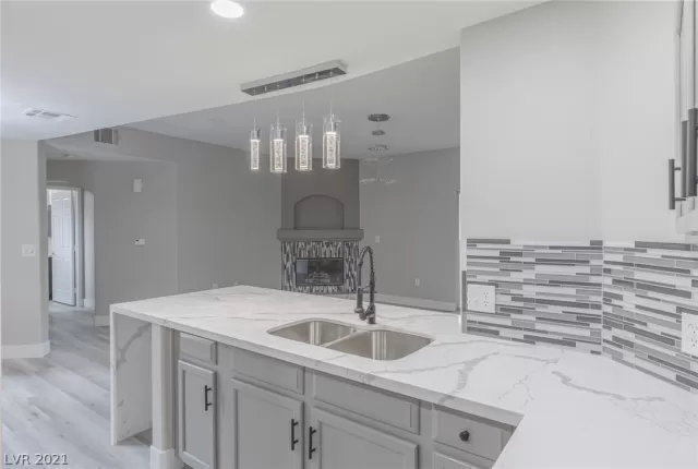 MLS: 2327209 Condo For Sale