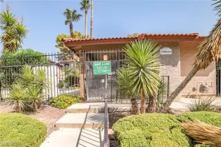 Photo #1: 2327212 Listing 