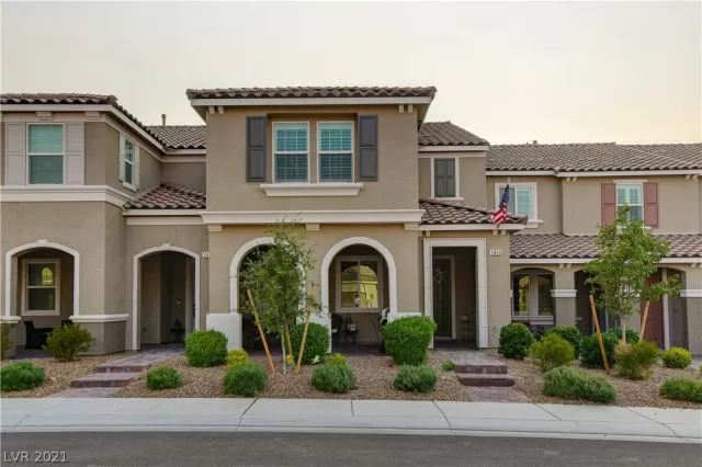 MLS: 2327231 Condo For Sale