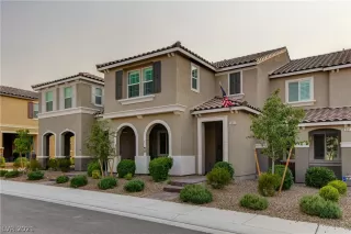 Photo #1: 2327231 Listing