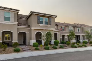 Photo #2: 2327231 Listing