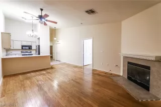 Photo #2: 2327239 Listing 