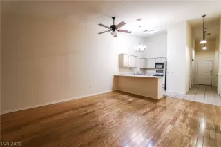 Photo #3: 2327239 Listing 