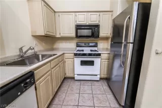 Photo #6: 2327239 Listing 