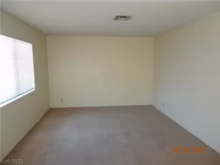 Photo #2: 2327248 Listing 