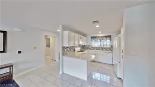Photo #5: 2327249 Listing 