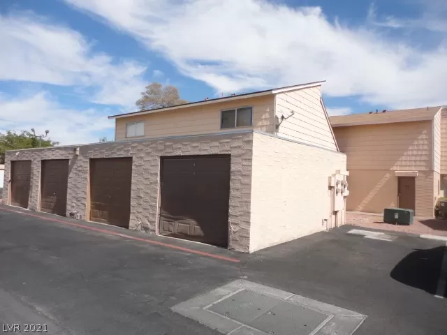 MLS: 2327258 Condo For Sale