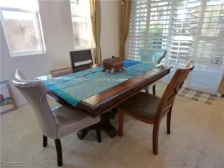 Photo #5: 2327286 Listing 