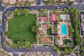 Photo #4: 2327326 Listing