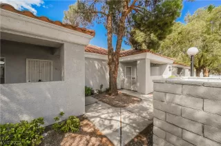 Photo #2: 2327339 Listing