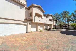 Photo #4: 2327344 Listing 