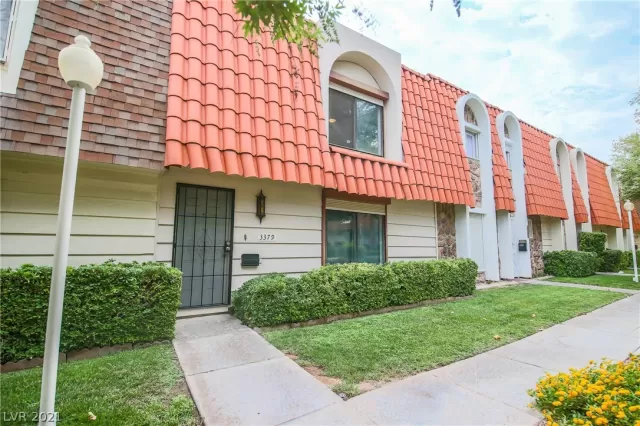 MLS: 2327350 Condo For Sale