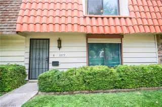 Photo #2: 2327350 Listing