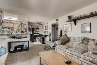 Photo #2: 2327352 Listing