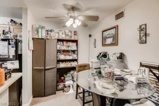 Photo #3: 2327352 Listing