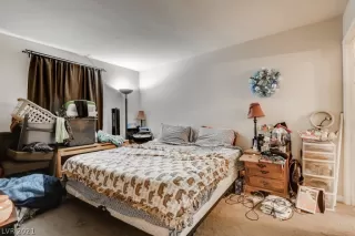 Photo #6: 2327352 Listing