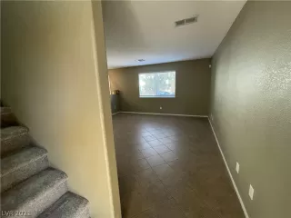 Photo #1: 2327383 Listing 