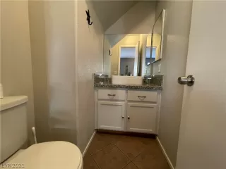 Photo #5: 2327383 Listing 