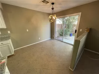 Photo #6: 2327383 Listing 
