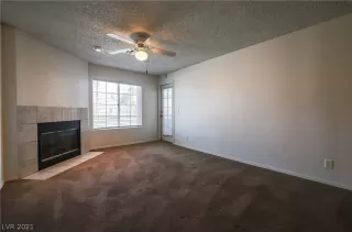 Photo #3: 2327392 Listing 