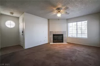 Photo #4: 2327392 Listing 