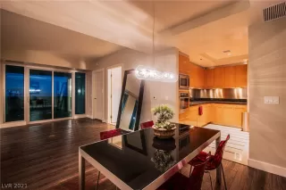 Photo #3: 2327401 Listing 