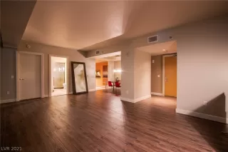 Photo #4: 2327401 Listing 