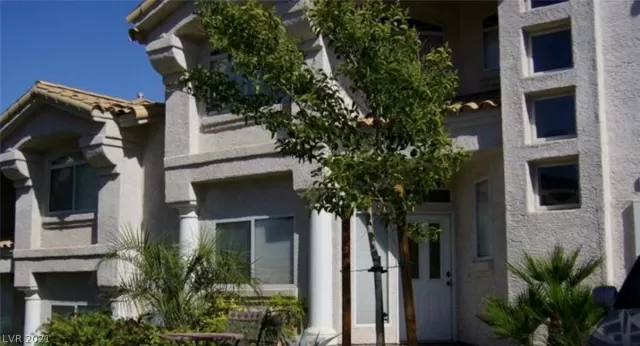 MLS: 2327407 Condo For Sale