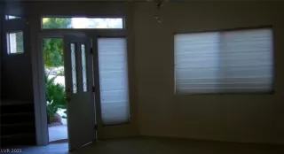 Photo #4: 2327407 Listing 