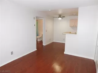 Photo #3: 2327425 Listing 