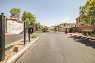 Photo #1: 2327437 Listing