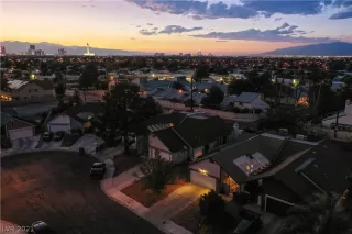 Photo #1: 2327462 Listing