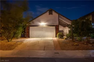 Photo #3: 2327462 Listing