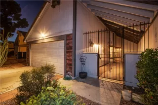 Photo #4: 2327462 Listing