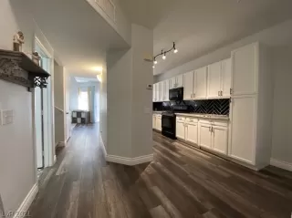 Photo #1: 2327484 Listing