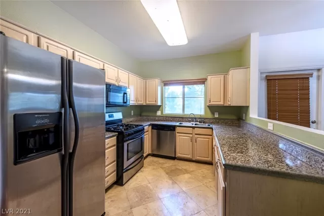 MLS: 2327514 Condo For Sale